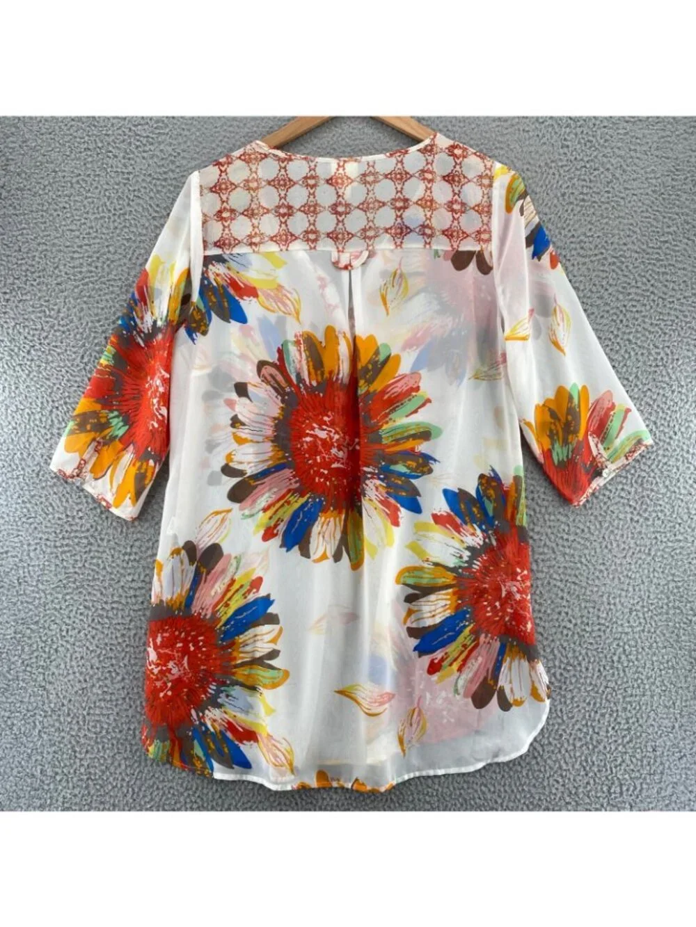 Fig & Flower Top Womens 1X Plus White Multi Floral Tunic 3/4 Sleeve 1/4 Button